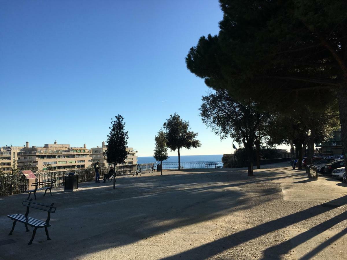 Finestra Su Genova Génova Exterior foto