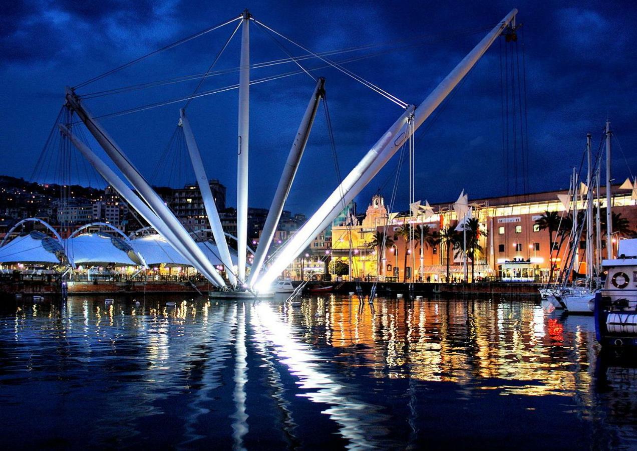 Finestra Su Genova Génova Exterior foto