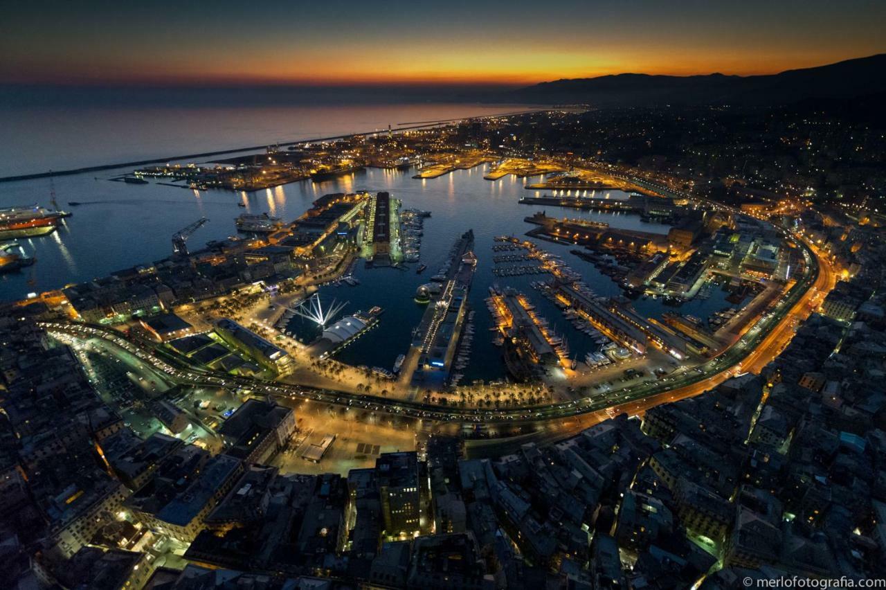 Finestra Su Genova Génova Exterior foto
