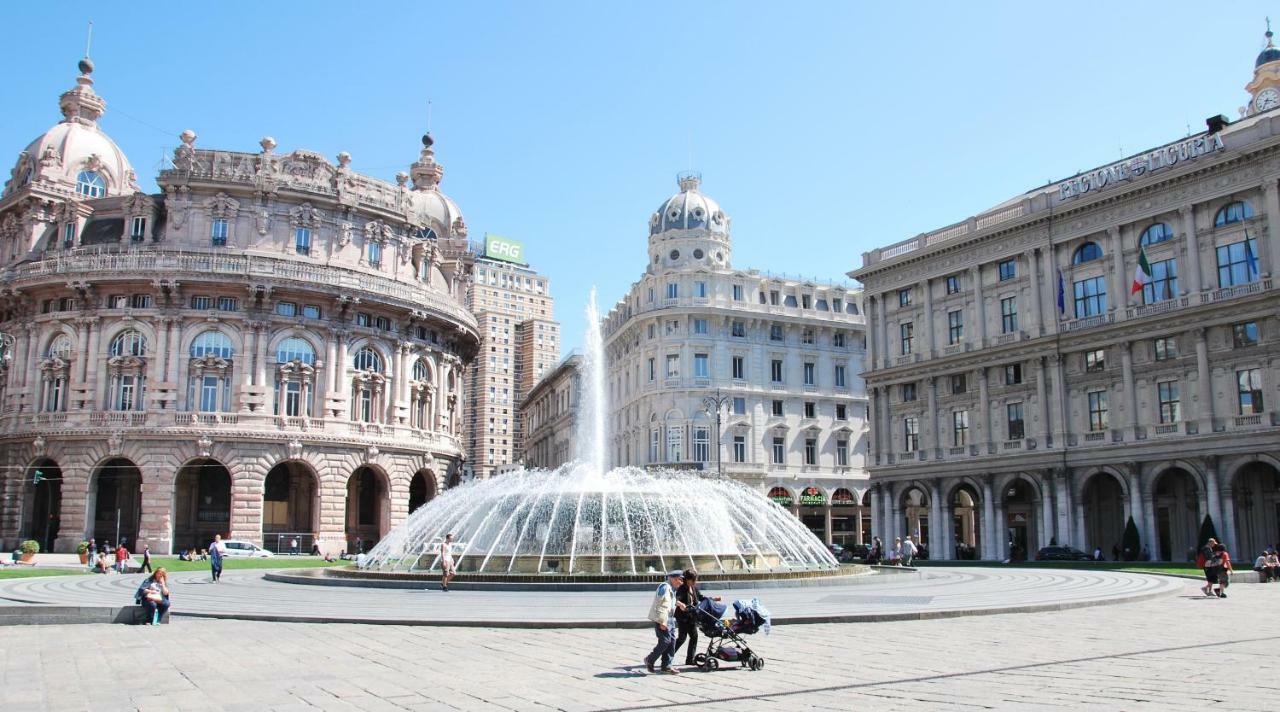 Finestra Su Genova Génova Exterior foto