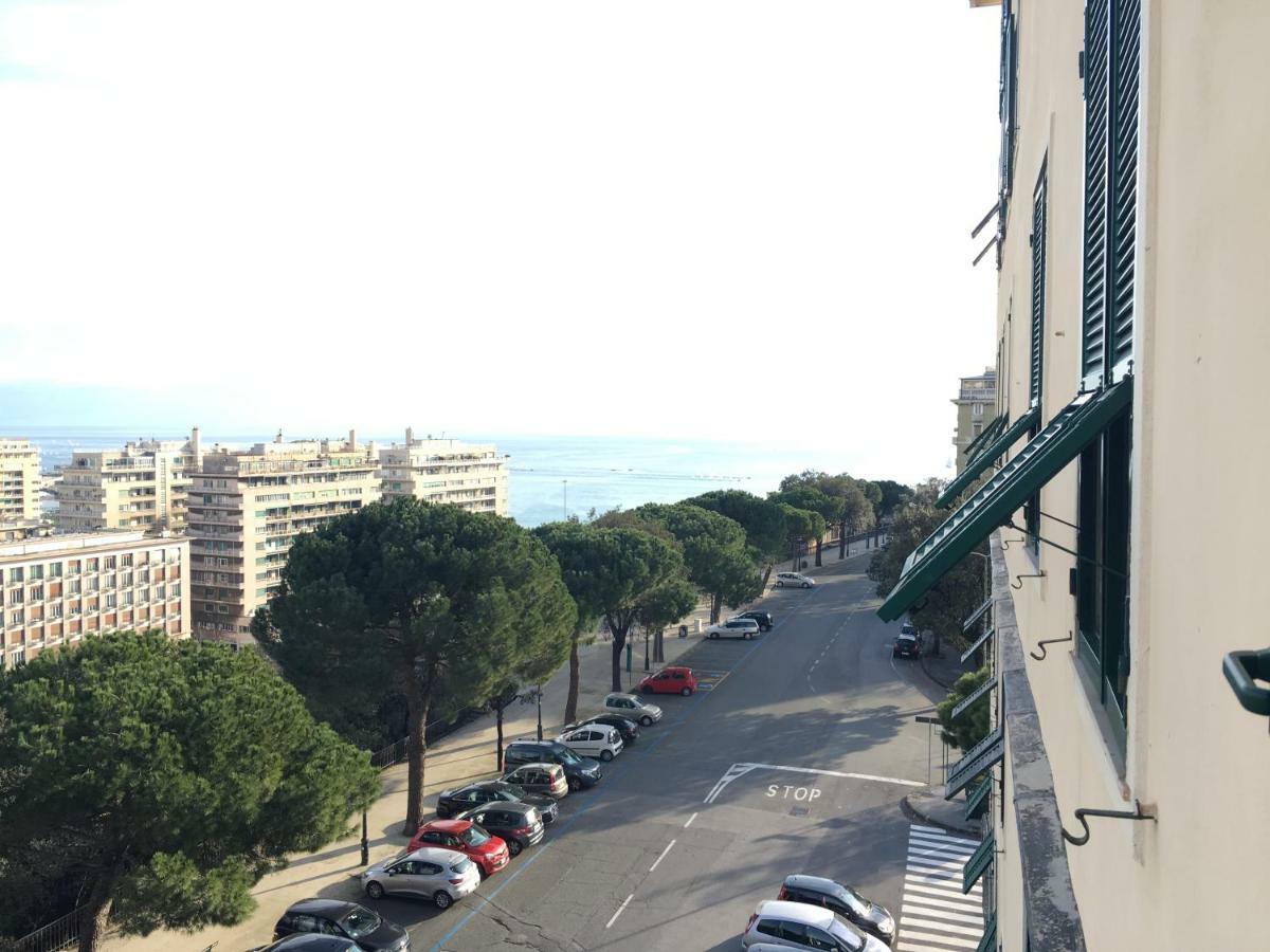 Finestra Su Genova Génova Exterior foto