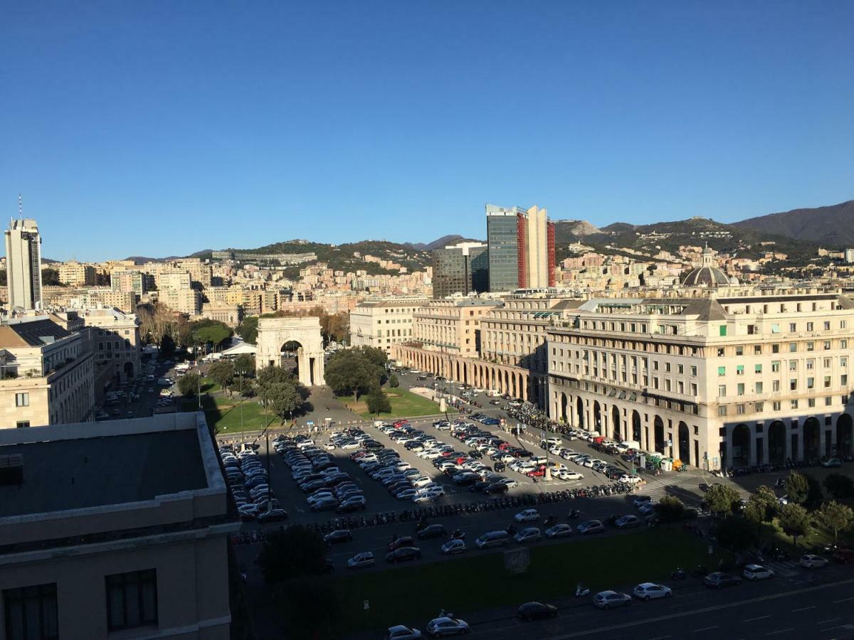 Finestra Su Genova Génova Exterior foto