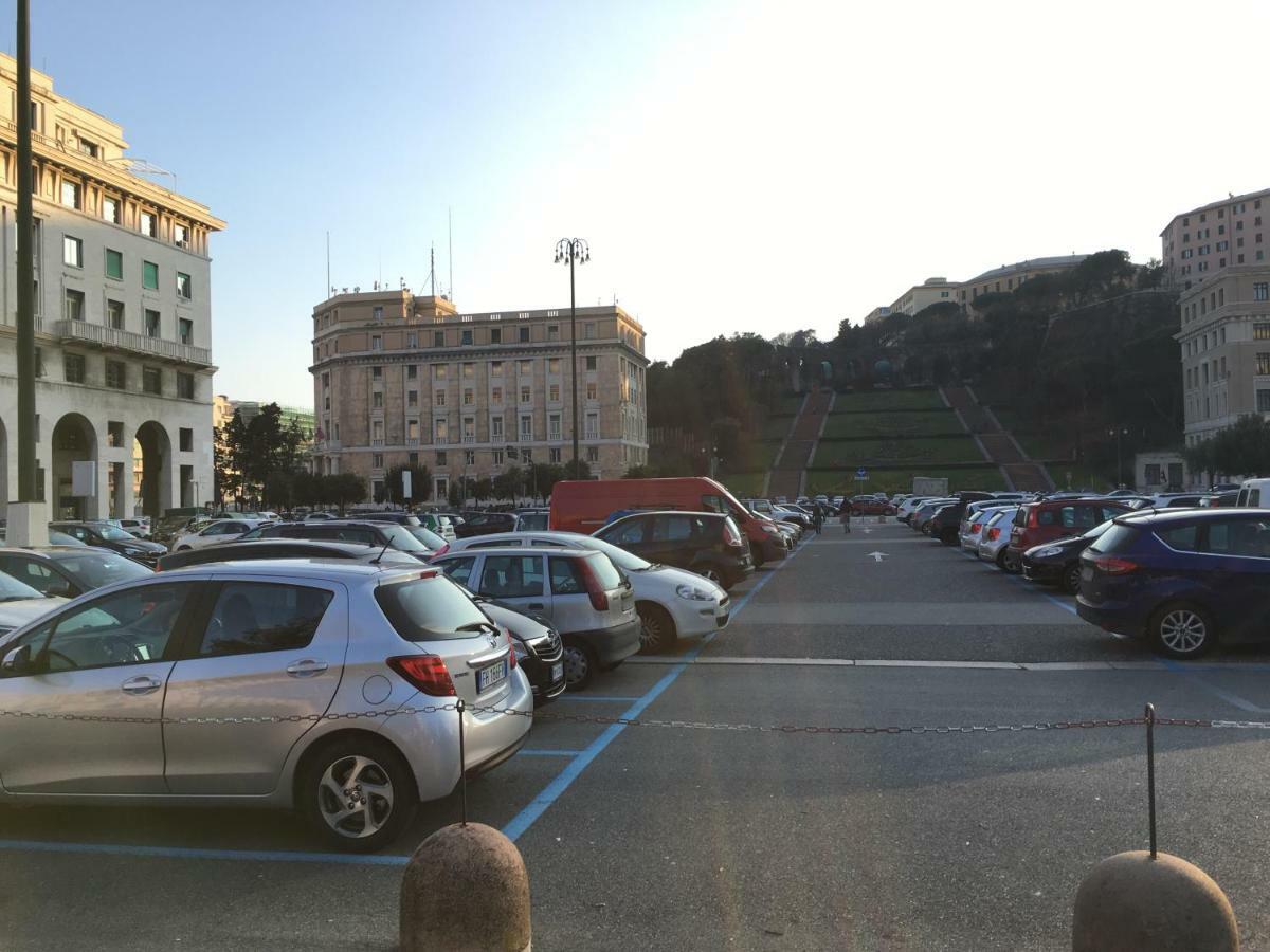 Finestra Su Genova Génova Exterior foto