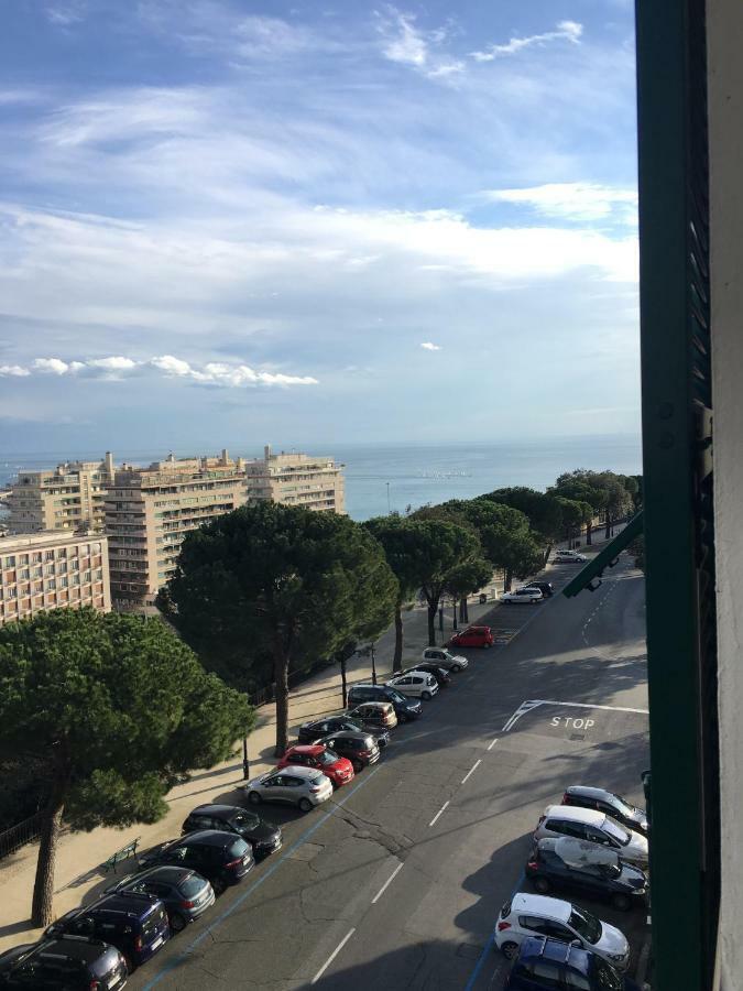 Finestra Su Genova Génova Exterior foto